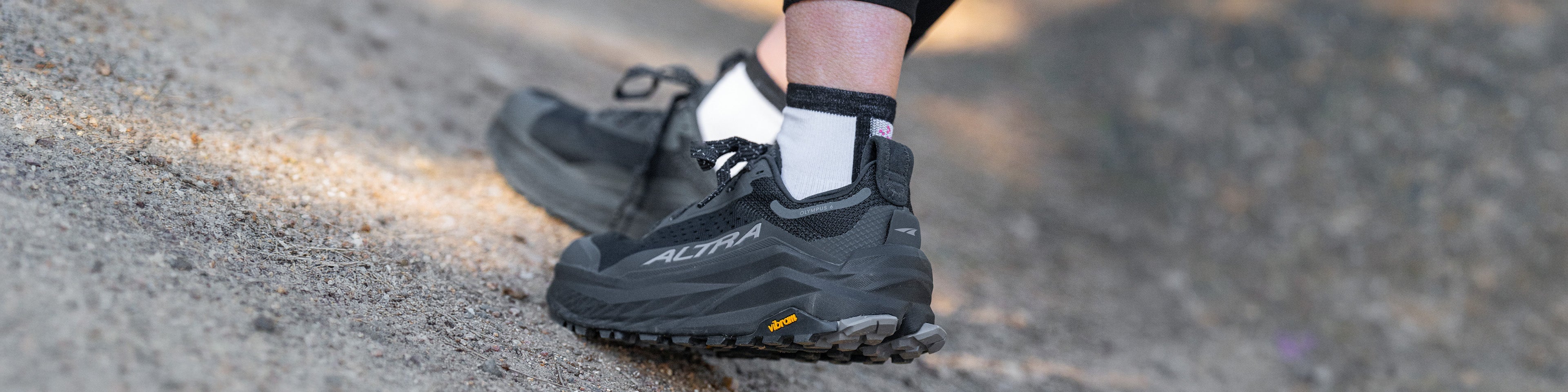 Olympus Family – ALTRA Japan