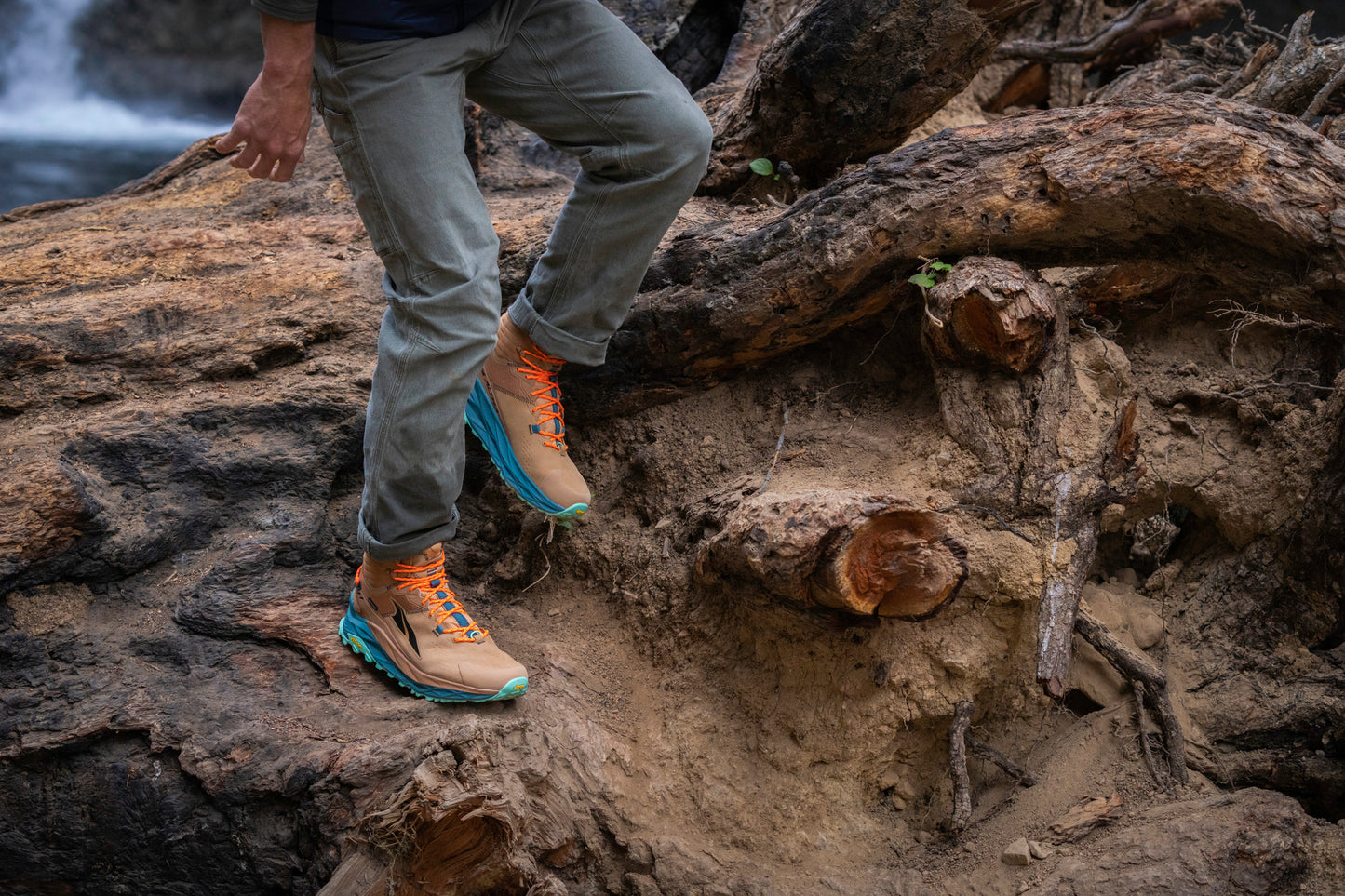OLYMPUS 5 HIKE MID GTX