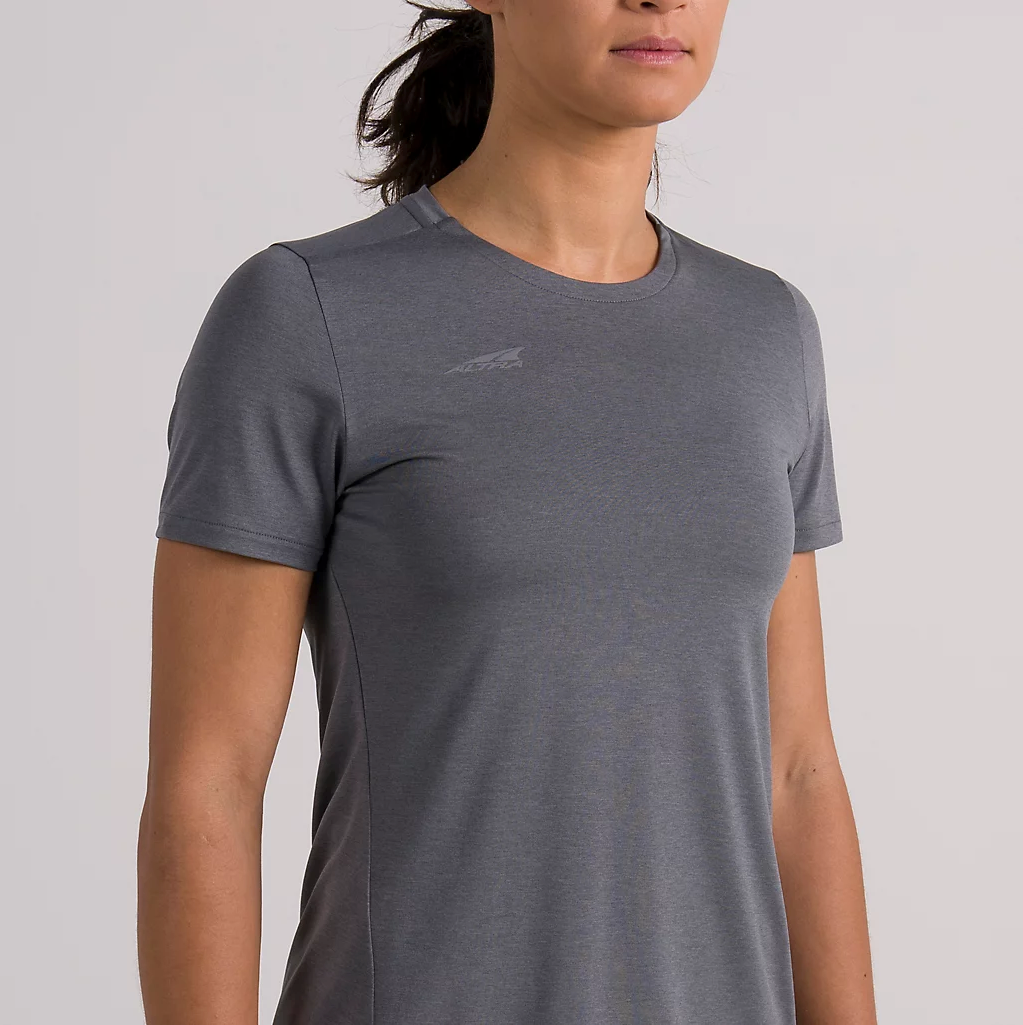 WOMEN'S CORE SHORT SLEEVE TEE