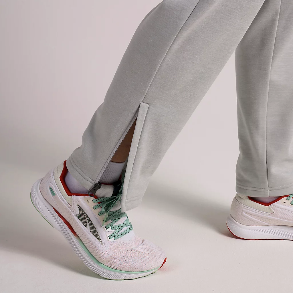WOMEN'S EVERYDAY JOGGER